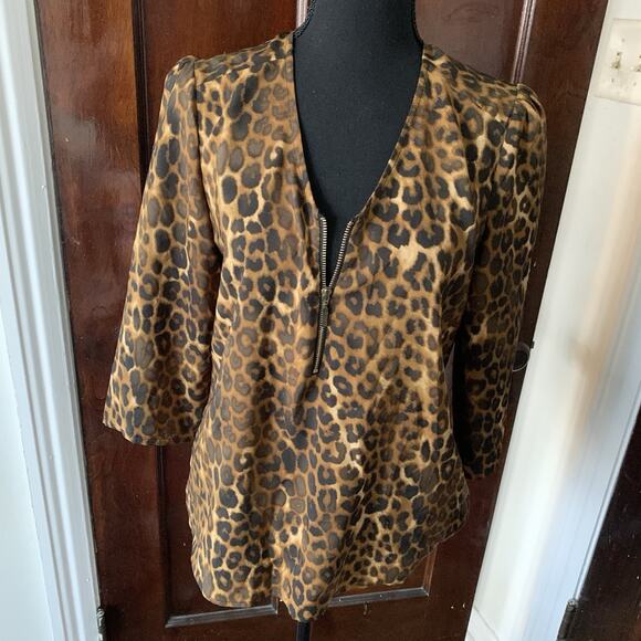 Express Leopard Print Silky Zip Front 3/4 Sleeves Blouse Women's Size SMALL - Picture 2 of 15